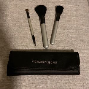 Victoria’s Secret Makeup Brush Set